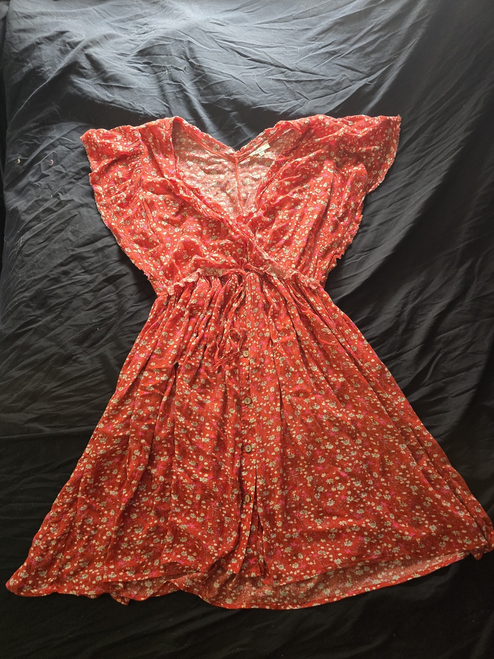 easel Red Floral V-Neck Button Front Dress